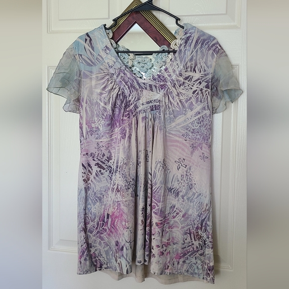 Floral Print Top With Lace Accent - Picture 1 of 7